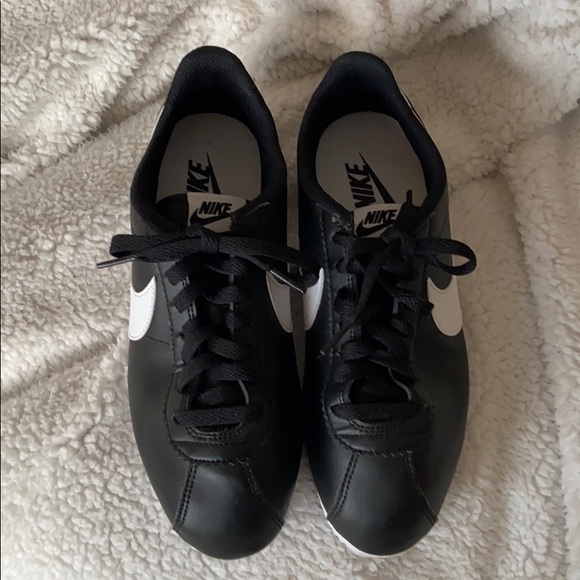 Nike Shoes - Nike Cortez